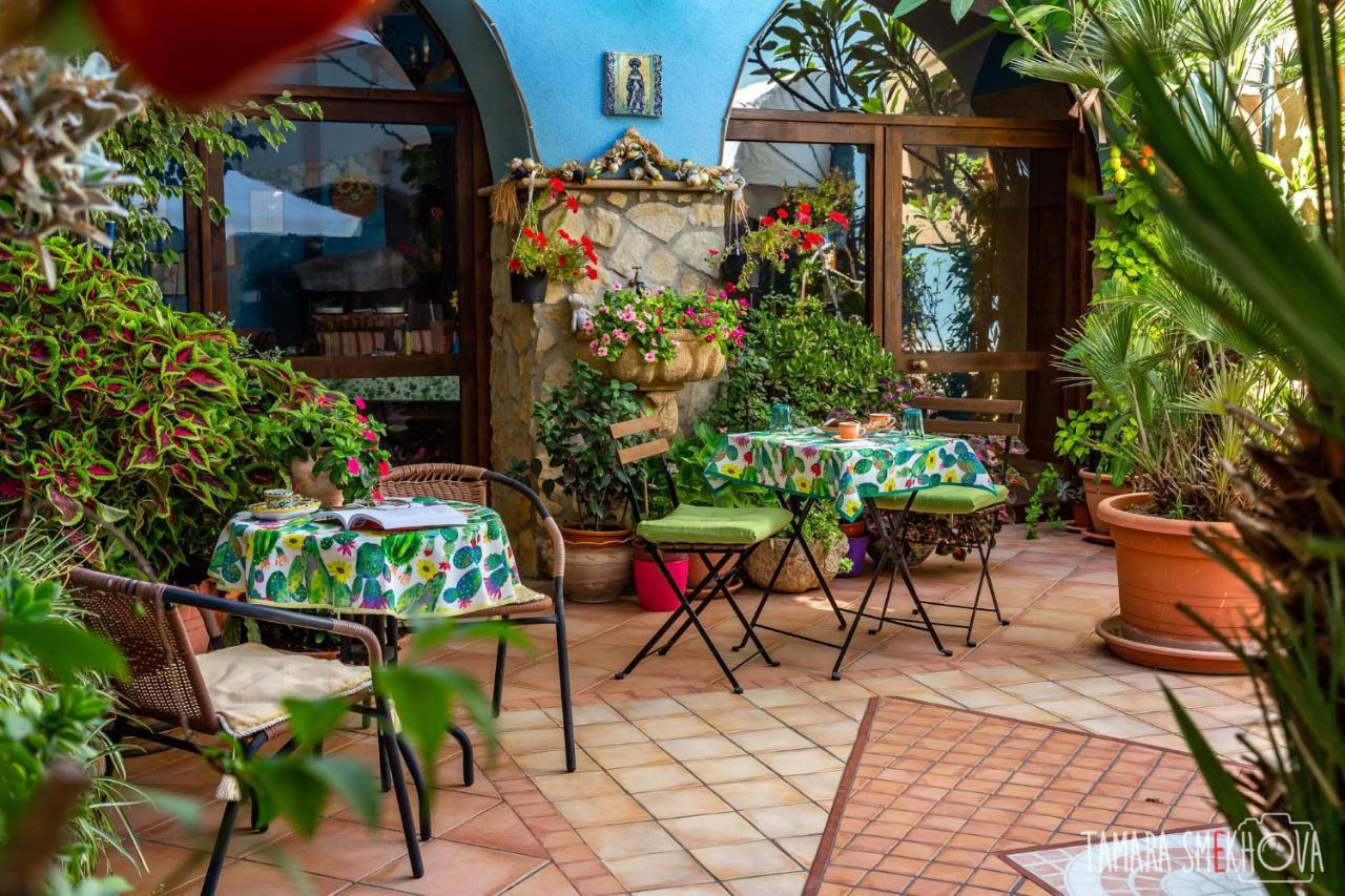 שאקה La Finestra Sul Cortile B&B מראה חיצוני תמונה